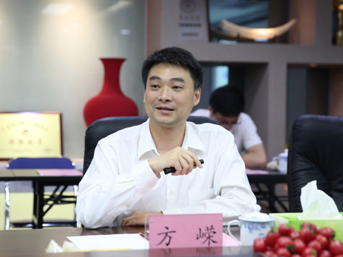 方嶸介紹正中珠江黨建工作